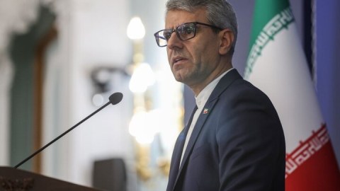İran Makronun ittihamlarına CAVAB VERDİ