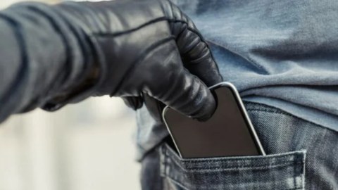 Telefon oğruları tutuldu