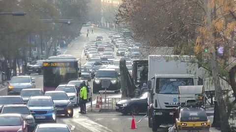 Bu küçədə təmirə görə TIXAC var