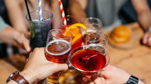 Alkoqolun xərçənglə əlaqəsi varmı? - TƏDQİQAT