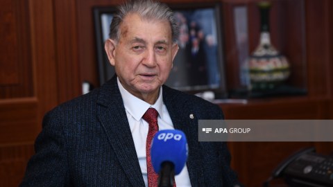 AMEA-nın sabiq prezidenti: “Xaricdəydim, Ətağanın cəddini çağırdım, yollar açıldı” 
