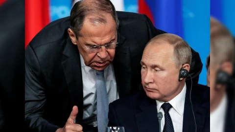 Putin Lavrovu istefaya göndərmək İSTƏYİR