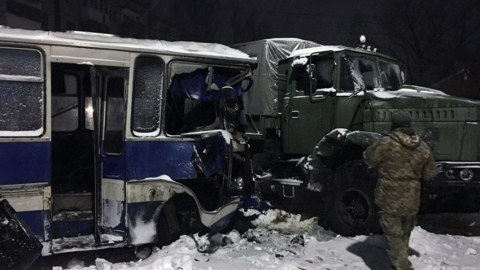 Donetskdə avtobus qəzası - 3 ölü, 26 yaralı