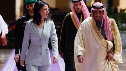 Ər-Riyadda Suriya müzakirəsi