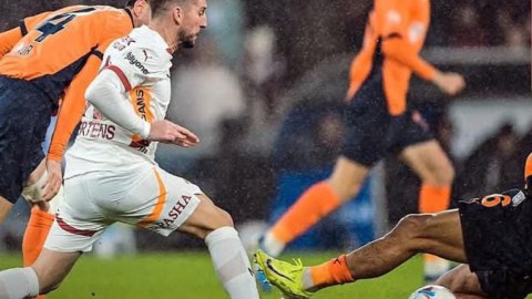 &ldquo;Qalatasaray&rdquo;dan 2 qolluq QƏLƏBƏ