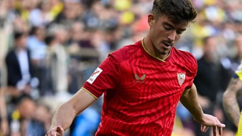 Futbolçu mərcə görə tutuldu