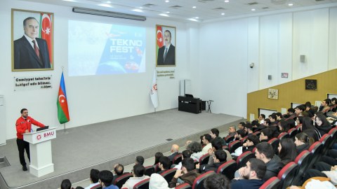 “TEKNOFEST”in rəsmisi BMU tələbələri ilə görüşdü - FOTO