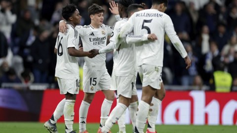 "Real Madrid" 5 qolla 1/4 finala yüksəldi