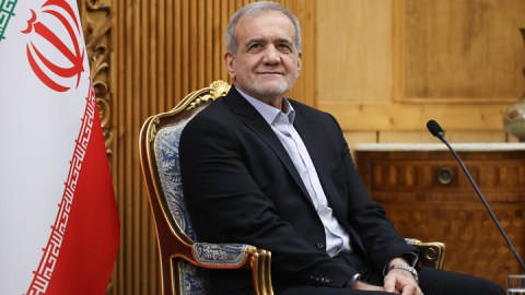İran prezidenti Moskvaya getdi