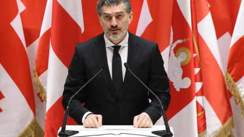 613 nəfəri əfv etdi