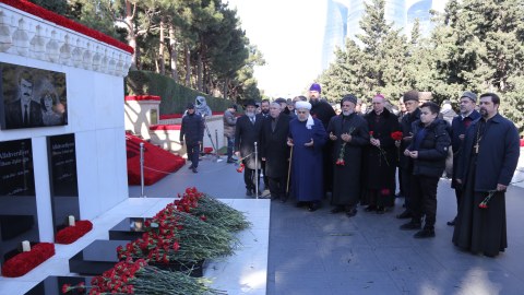 Din xadimləri Şəhidlər Xiyabanını ziyarət ediblər - FOTO 