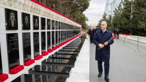 DTX rəisi Şəhidlər Xiyabanında - FOTO