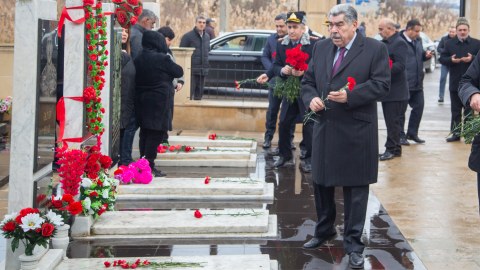 Salyanda 20 Yanvar şəhidlərinin xatirəsi yad edildi - FOTO