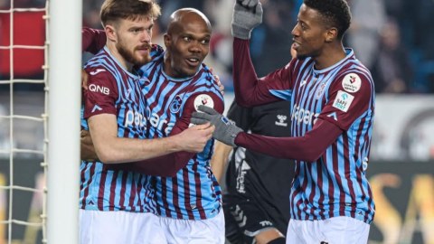 "Trabzonspor" 4 qolla qələbə qazandı