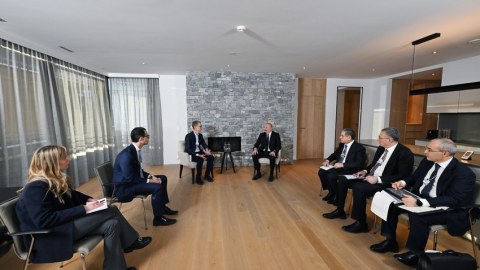 Prezident Davosda daha bir görüş keçirdi