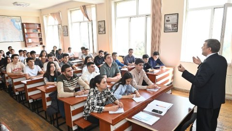 Azərbaycanda tələbələrin neçə faizi təqaüd alır? -&nbsp;AÇIQLANDI
