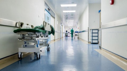 Məşhur klinikanın rəhbəri Nazirliyi hədələdi - Yoxlama zamanı GƏRGİNLİK
