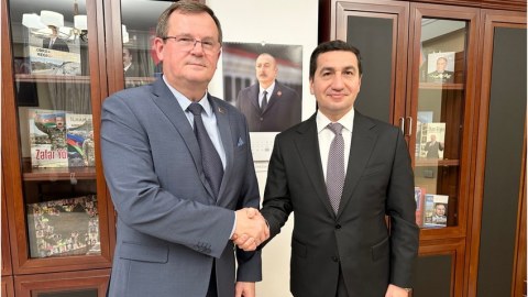 Belarus səfiri Hikmət Hacıyevlə görüşdü