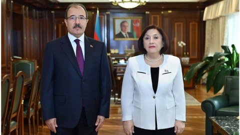 Sahibə Qafarova Cahit Bağçı ilə görüşdü