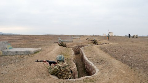 Hərbi vəzifəlilərin təlim toplanışından yeni GÖRÜNTÜLƏR
