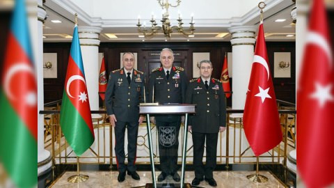 Hikmət Mirzəyev Türkiyədə sərhəd postuna baxdı - FOTO