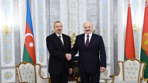 İlham Əliyev Lukaşenkonu TƏBRİK ETDİ