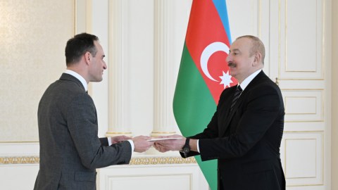 Prezident yeni səfirlərin etimadnaməsini qəbul edib