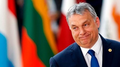 Macarıstan Rusiyaya qarşı sanksiyaların uzadılmasına RAZILAŞIB