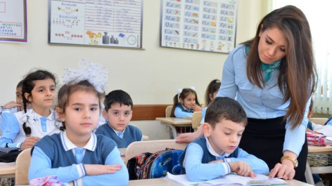 Müəllimlərin nəzərinə: 500 nəfər üçün iş var