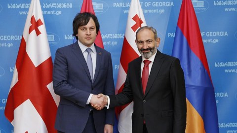 Kobaxidze İrəvana gəldi - Paşinyan qarşıladı