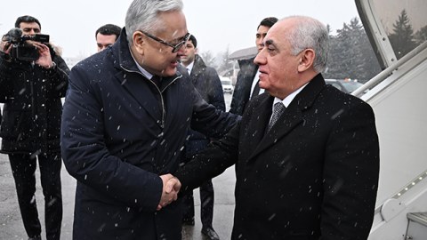 Əli Əsədov Qazaxıstandadır - FOTO