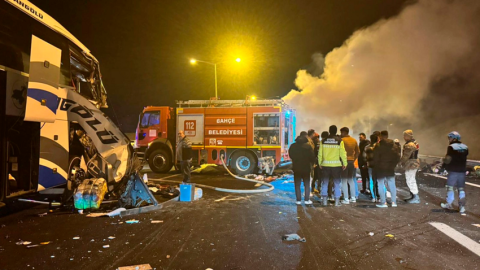 Türkiyədə ağır yol qəzası - 1 ölü, 19 yaralı