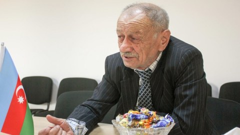 Bakıda tanınmış yazıçı vəfat etdi