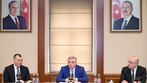 Sahil Babayevi kollektivə o&nbsp;TƏQDİM ETDİ