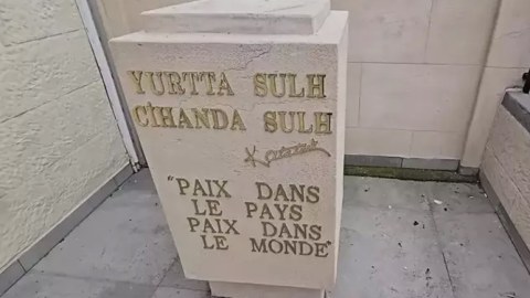 Fransada təxribat: Atatürkün büstü OĞURLANDI