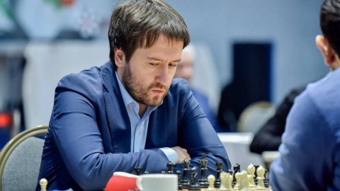 Məmmədyarov ilk yarımfinalçı oldu