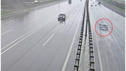 Nasaz avtomobillər sıxlığa səbəb olur