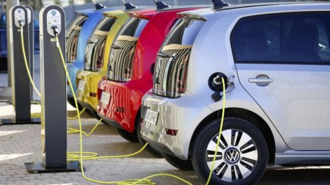 Azərbaycanda elektromobillərin sayı açıqlandı