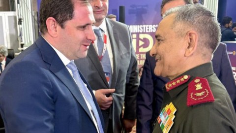 Papikyan Hindistanın Baş Qərargah rəisi görüşdü