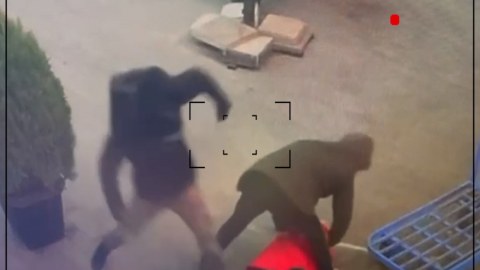 Bakıda maskalı şəxslər restoranın kassasını talayıblar