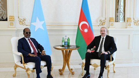 Prezidentlərin təkbətək görüşü - FOTO