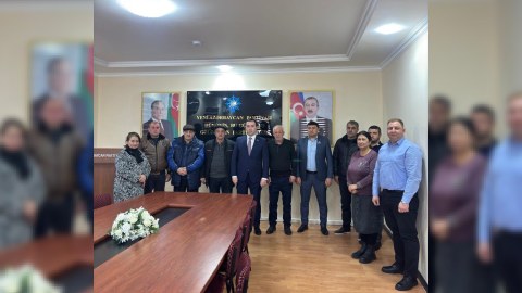 Deputat Mahir Süleymanlı vətəndaşlarla görüşdü - FOTO
