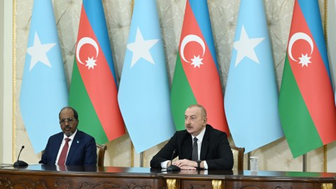 Arxalanacağımız dostlara malik olmaq çox vacibdir