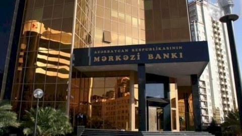 Banklarla bağlı yeni qayda TƏSDİQLƏNDİ