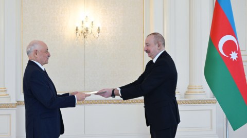 Paraqvayın yeni səfiri etimadnaməsini Prezidentə təqdim etdi