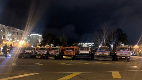 Bakı qara hazırlaşır - Texnikalar hazır vəziyyətə gətirildi