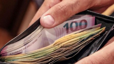 Bakıda orta aylıq əməkhaqqı 7%-dən çox artıb