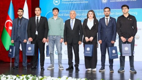 BMU tələbələrinə adlı təqaüd verildi - FOTOLAR