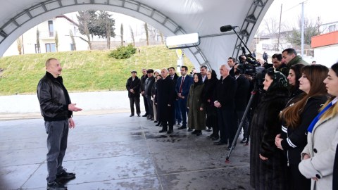 Bizə heç kim kömək etmir - İlham Əliyev