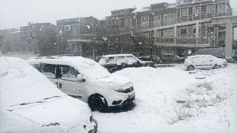İstanbul ağ örpəyə büründü - FOTOLAR